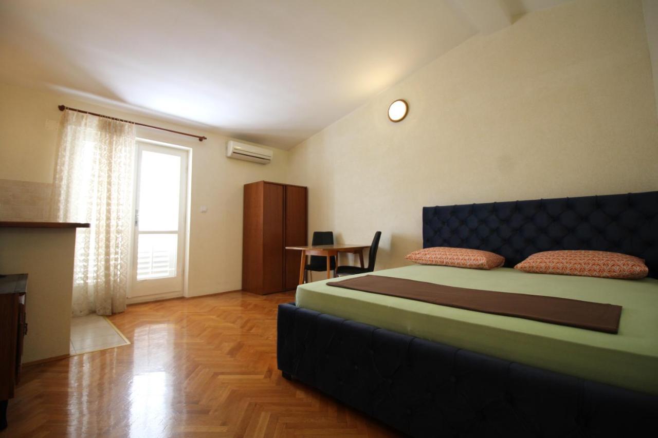 Makarska Centre & Free Private Parking Apartment Luaran gambar