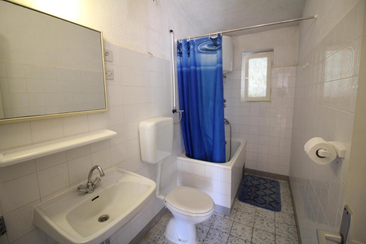 Makarska Centre & Free Private Parking Apartment Luaran gambar